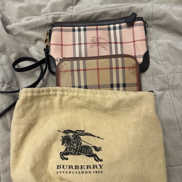 Burberry Wallet - Picture 4 of 4